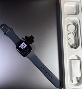 Apple Watch Series SE gen2 GPS 44mm Midnight Aluminum BH100% (1 foto / 8)
