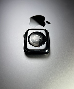 Apple Watch Series 8 GPS + LTE 45mm Midnight Aluminum BH 99% (8 foto / 9)