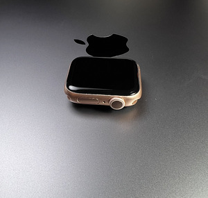 Apple Watch Series 6 GPS 40mm Gold Aluminium BH 87% (6 foto / 8)