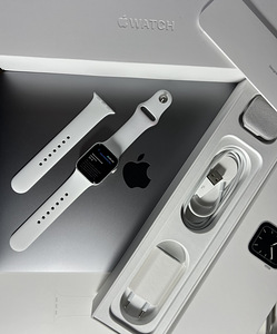 Apple Watch Series 5 GPS 40mm Aluminium Silver BH83% (2 foto / 8)
