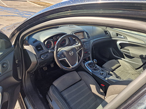 Opel insignia sports tourer (6 foto / 7)