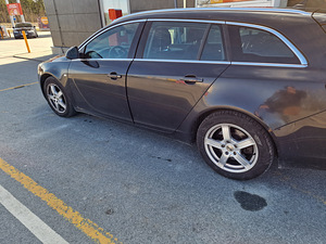 Opel insignia sports tourer (7 foto / 7)