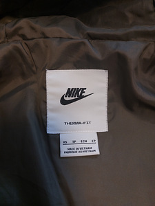 Jope/mantel Nike thermal fit XS (3 foto / 3)