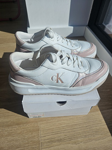 Calvin Klein ketsid, suurus 37 (1 foto / 7)