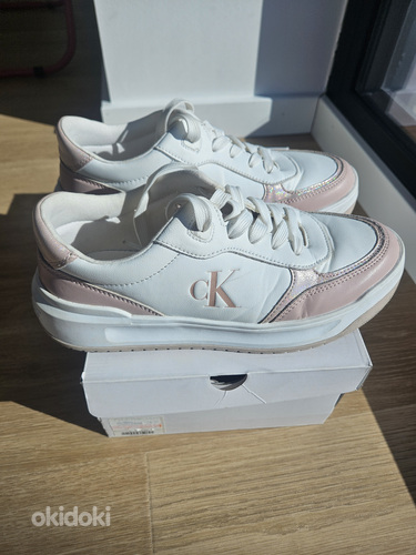 Calvin Klein ketsid, suurus 37