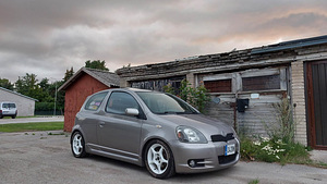 Toyota Yaris T-Sport (5 foto / 5)