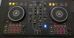 Продается Pioneer -DDJ-400 (1 фото из 1)