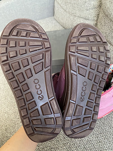 Laste Ecco talvesaapad+Crocs lörtsisaapad 35suurused (5 foto / 6)