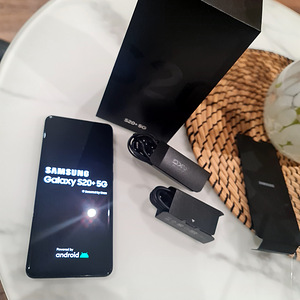 Samsung s20+5G (1 foto / 4)