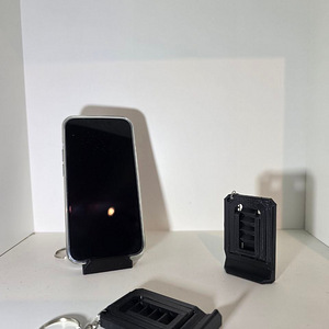 Tahvelarvuti ja telefoni hoidik (2 foto / 6)