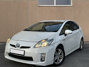 Autorent Väga ökonoomsed autod!Prius/Honda HYBRID, DIISEL (1 foto / 9)
