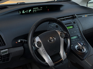 Autorent Väga ökonoomsed autod!Prius/Honda HYBRID, DIISEL (9 foto / 9)