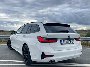 BMW 320 Shadowline 2.0 140kW 2019 (2 foto / 15)
