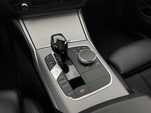 BMW 320 Shadowline 2.0 140kW 2019 (15 foto / 15)