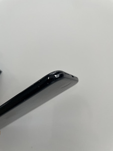 iPhone 7 jet black 128gb (4 фото из 4)