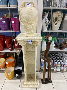 Ваза и подиум (2 фото из 2)