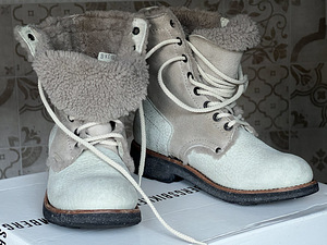 Новые женские зимние сапоги Bikkembergs 36