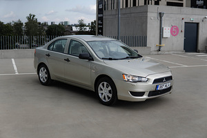 Mitsubishi Lancer 1.5 80kW (4 foto / 11)