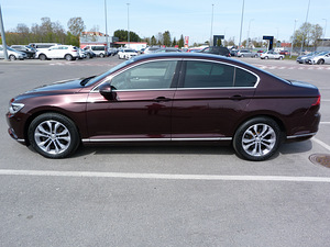 Volkswagen passat highline 1.8 132kv (2 foto / 11)