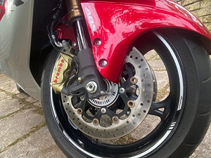 Suzuki hayabusa (9 foto / 10)