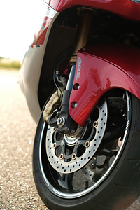 Suzuki Hayabusa (8 foto / 9)