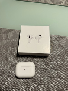 AirPods Pro 2 (2 фото из 3)