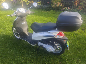 Мотороллер PIAGGIO LIBERTY (3 фото из 6)