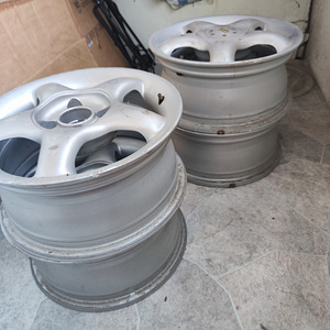 Автомобильные диски (2 фото из 3)