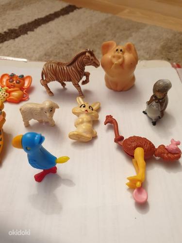 Игрушки из киндер сюрприза и другие мелкие животные. (фото #2)