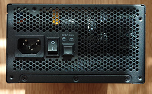 1200W NZXT C1200 80+ Gold ATX v3.1 täismodulaarne toiteplokk (6 foto / 9)