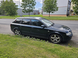 Ауди а4 авант (3 фото из 7)