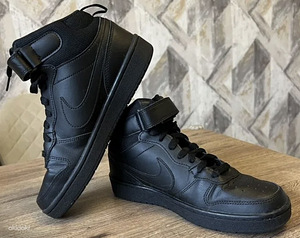Nike Court Borough Mid 2, suurus 38.5 (1 foto / 3)