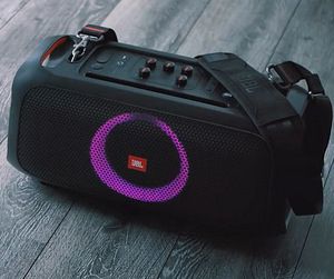 JBL PartyBox On-The-Go (1 foto / 5)