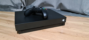 Võimsaim! Xbox One X 4K 1TB mängukonsooli komplekt + GTA V (4 foto / 7)