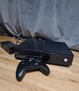 MEGA! Xbox One mängukonsooli komplekt + mängud* (1 foto / 4)