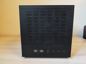 Mini-ITX NAS Korpuss - 4x HDD 3,5" bay, lukuga (3 foto / 6)