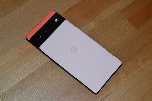 Google Pixel 6 5G 8/128GB Android Kinda Coral GA02920-GB (1 foto / 8)
