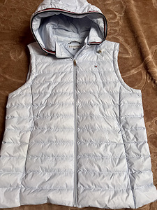 Vest Tommy Hilfiger (1 foto / 5)