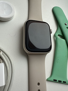 Apple watch series 8 GPS 45 mm Alu Starlight Sport (1 foto / 4)