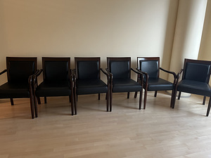 Продам комплект стульев (1 фото из 5)