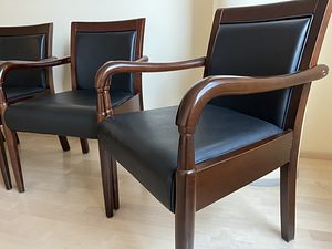 Продам комплект стульев (3 фото из 5)