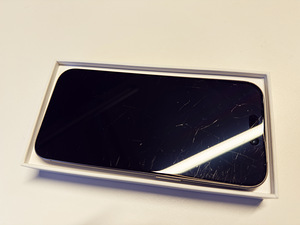 iPhone 15 Pro 512GB, Space Gray (2 foto / 5)