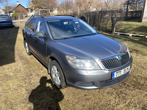 Skoda Octavia 1.2 77kW (3 foto / 13)