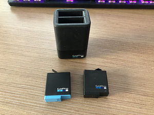GoPro 8 aku ja laadija (1 foto / 1)