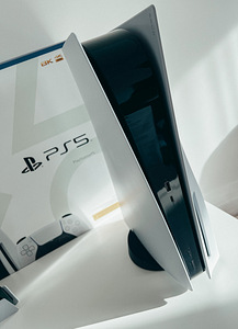 PlayStation 5 Disk, 2 CD, Pulse 3D, charging dock (2 foto / 3)