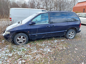 Chrysler Voyager, 3.3 бензин, автомат (1 фото из 6)