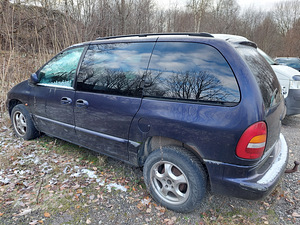 Chrysler Voyager, 3.3 бензин, автомат (3 фото из 6)