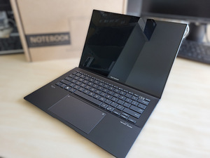 Asus ZenBook 14 UM3402YA 2.8K OLED Touch Ryzen 7-7730U 16GB (2 foto / 6)