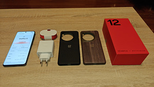 OnePlus 12 16/512GB (1 foto / 4)