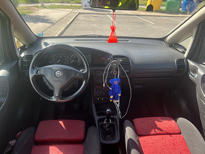 Opel Zafira 1.8 85kw (6 foto / 11)